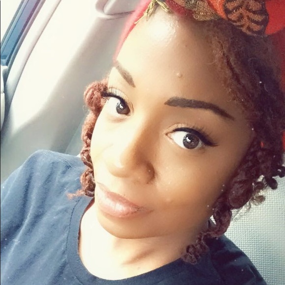 Meet your Posher, Monique - Picture 5 of 5